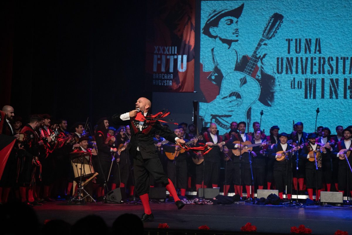 Performance da Tuna Universitária do Minho no FITU Bracara Avgvsta